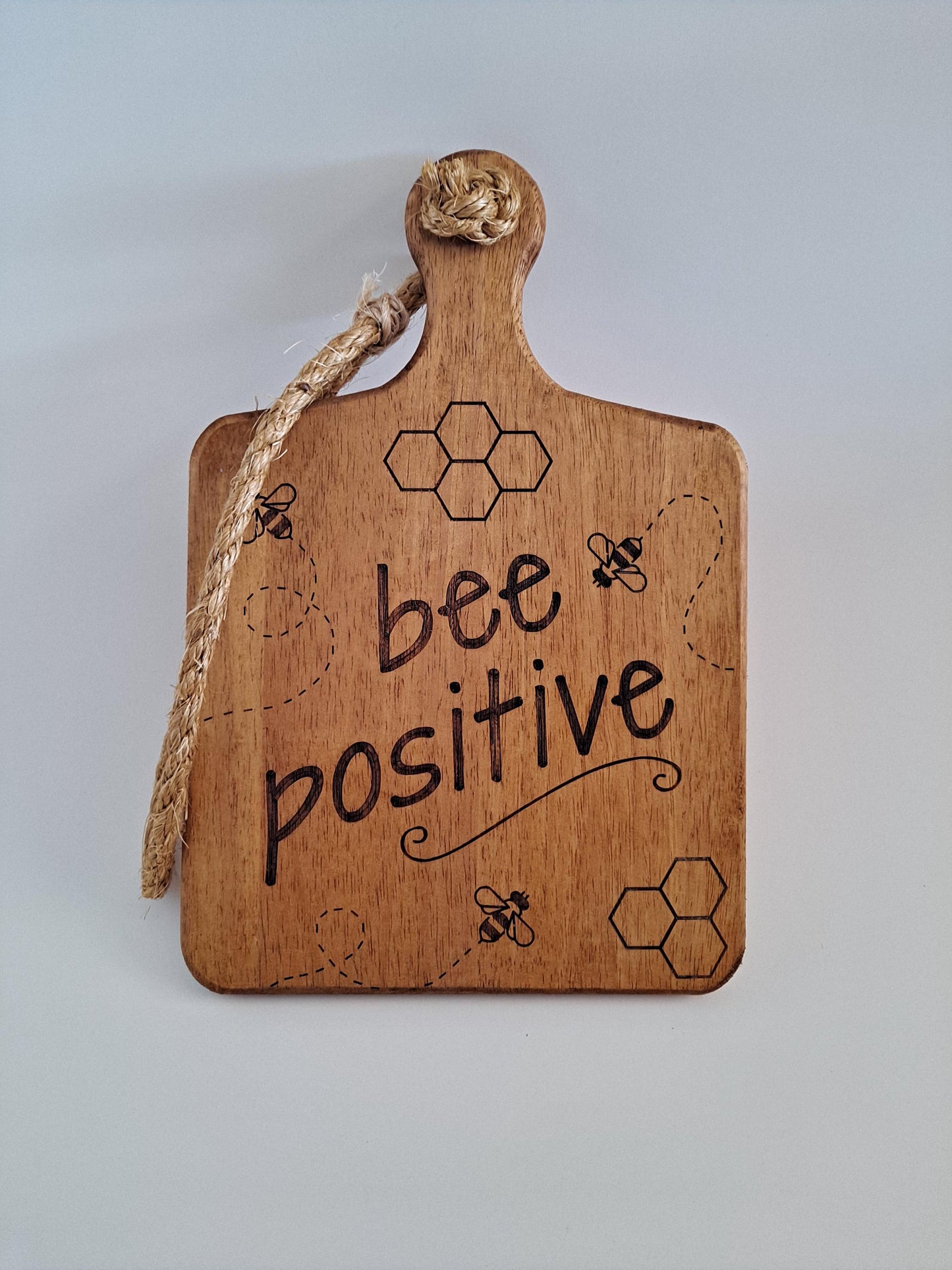 Bee Positive Wooden Sign – Honeycomb & Bee Design – Inspirational Rustic Décor