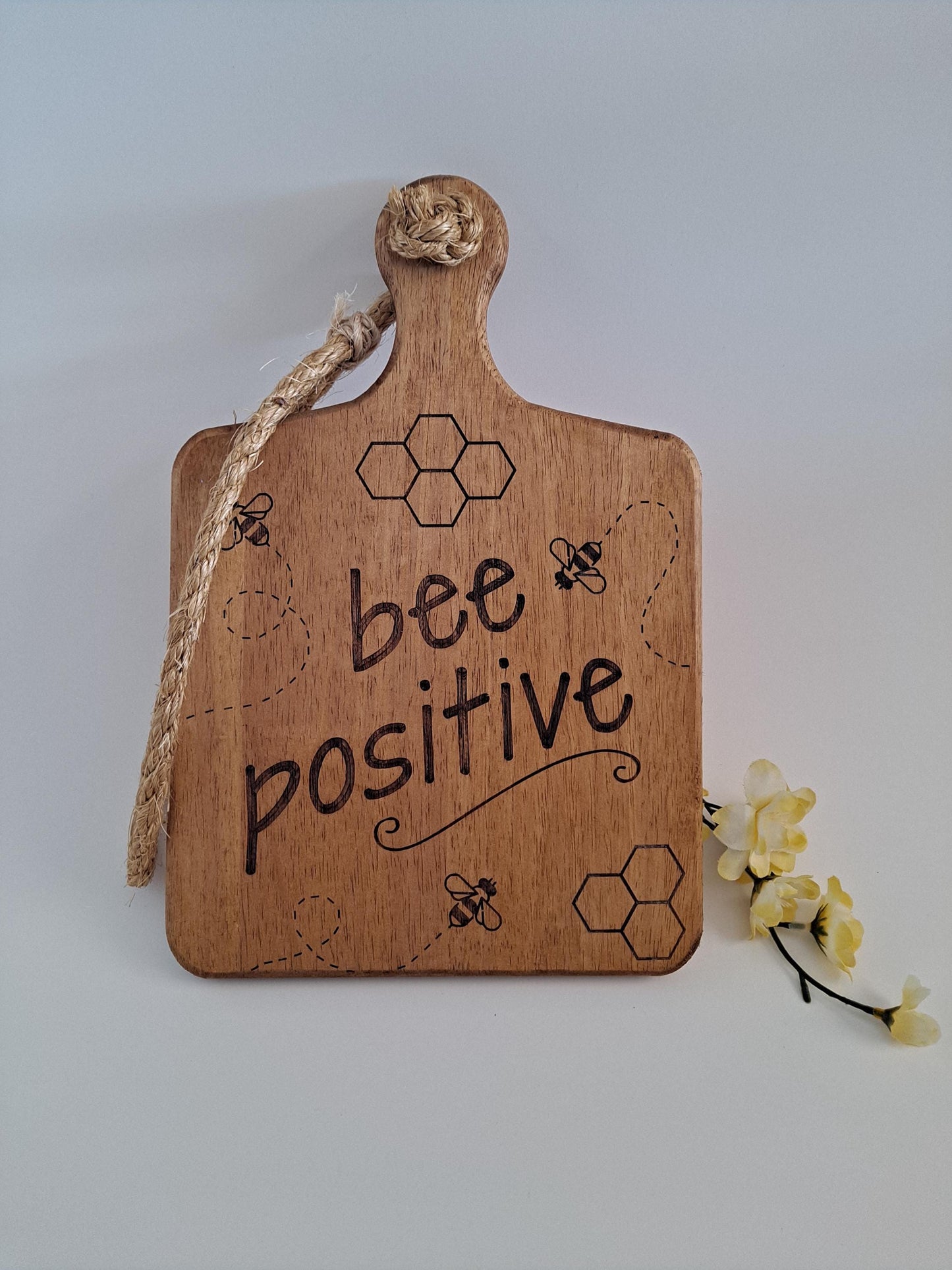 Bee Positive Wooden Sign – Honeycomb & Bee Design – Inspirational Rustic Décor
